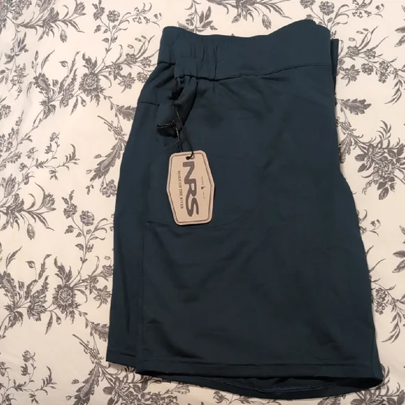 NRS Guide  Shorts - Picture 3 of 5